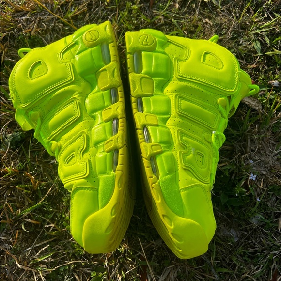 CLEAN Nike size 12 Air More Uptempo Volt 2022 Green shoes - Picture 6 of 13